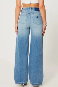 Abrand | 94 High & Wide Jeans - Alexa Recycled