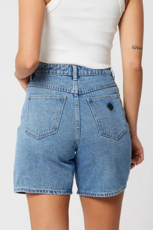 Abrand | Carrie Short