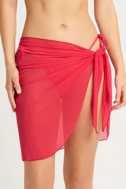 Bond-Eye | Lily Sarong