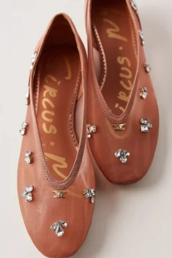 Circus | Tina Flat