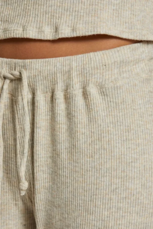 perfectwhitetee | Leann Pant