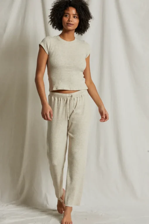 perfectwhitetee | Leann Pant