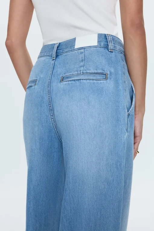 Pistola | Dalia Jean