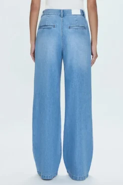 Pistola | Dalia Jean