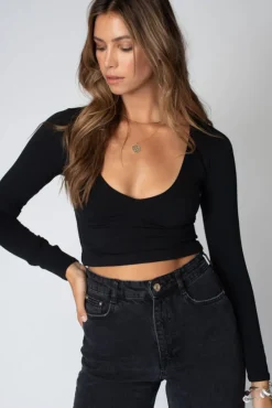 Stillwater | V-Neck Crop - Black