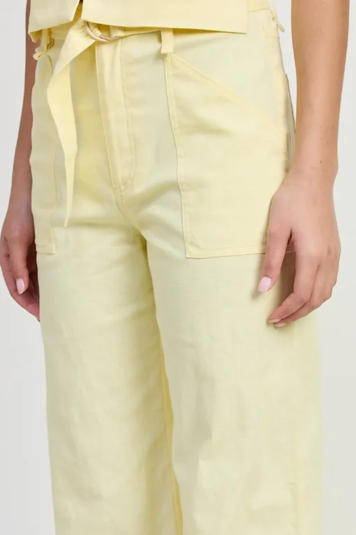 Twyla Pant